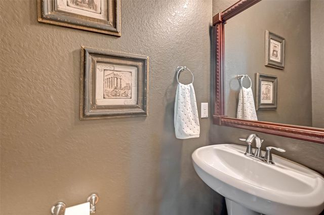50 Cheswood Manor Drive, The Woodlands, TX 77382