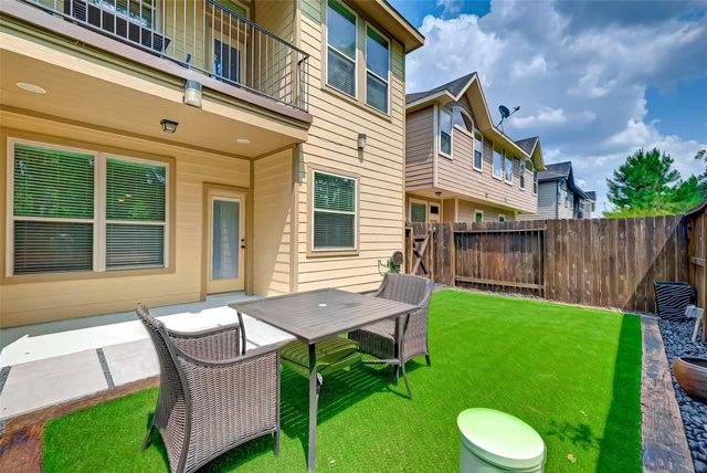 50 Cheswood Manor Drive, The Woodlands, TX 77382