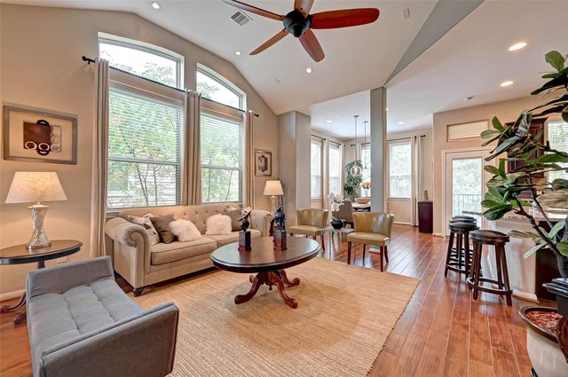 50 Cheswood Manor Drive, The Woodlands, TX 77382