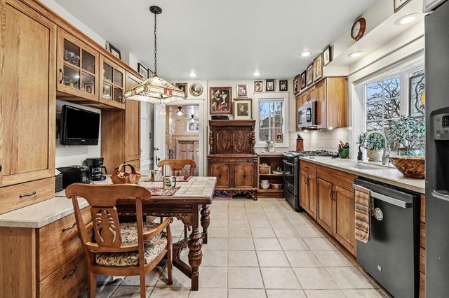 206 N James Street, Ludington, MI 49431