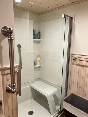 206 N James Street, Ludington, MI 49431