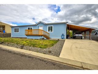 155 NESTUCCA Ln, Roseburg, OR 97471