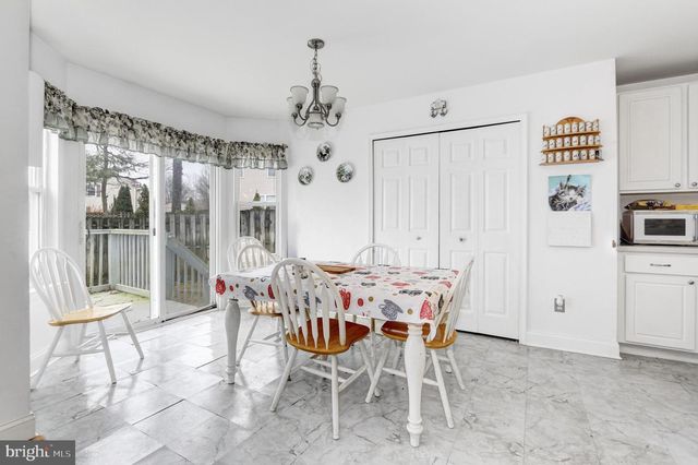 202 SUN VALLEY CIR, Egg Harbor Township, NJ 08234