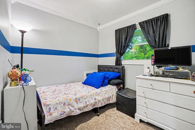 100 LANCASTER BLVD, Mechanicsburg, PA 17055