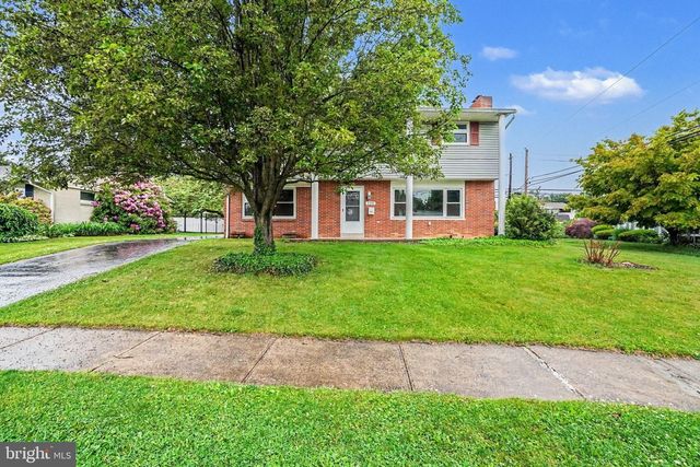 100 LANCASTER BLVD, Mechanicsburg, PA 17055