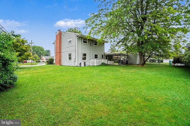 100 LANCASTER BLVD, Mechanicsburg, PA 17055