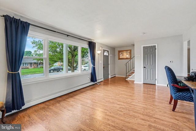 100 LANCASTER BLVD, Mechanicsburg, PA 17055