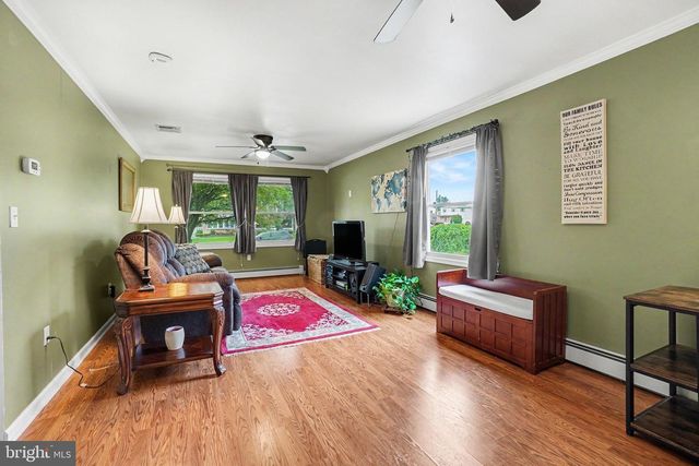 100 LANCASTER BLVD, Mechanicsburg, PA 17055