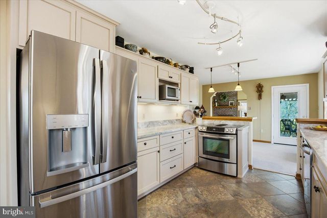 300 OWINGS HILL CT, Owings, MD 20736