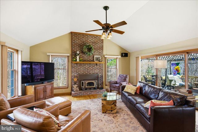 300 OWINGS HILL CT, Owings, MD 20736