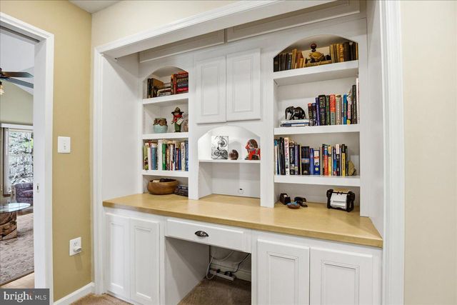 300 OWINGS HILL CT, Owings, MD 20736