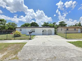 10730 SW 149th Ter, Miami, FL 33176