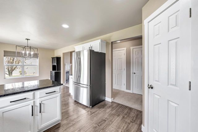 3980 N PARKER WAY, De Pere, WI 54115