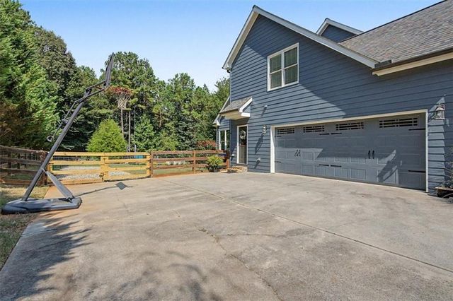 105 Celestial Ridge Dr, Dallas, GA 30132