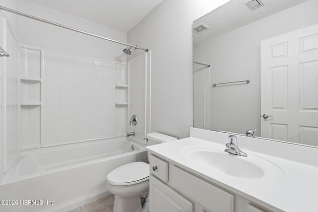 6390 AUTUMN BERRY Circle, Jacksonville, FL 32258