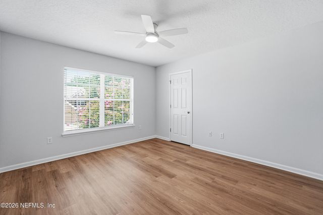 6390 AUTUMN BERRY Circle, Jacksonville, FL 32258