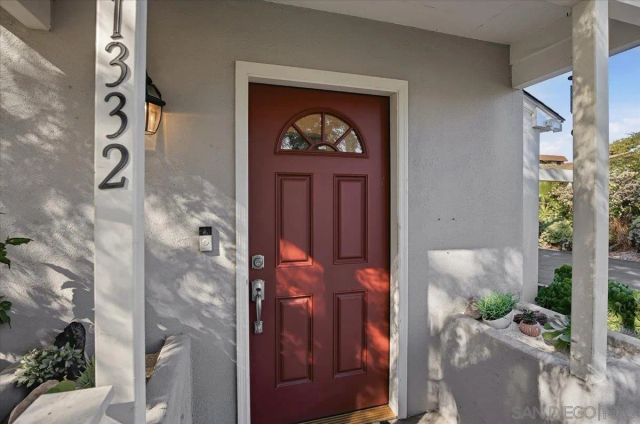 1332 Palomar Ter, Escondido, CA 92027