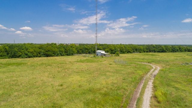 1062 County Road 1057, Greenville, TX 75401