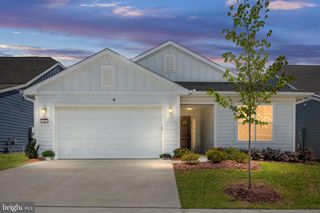 141 COWBIRD ST, Lake Frederick, VA 22630