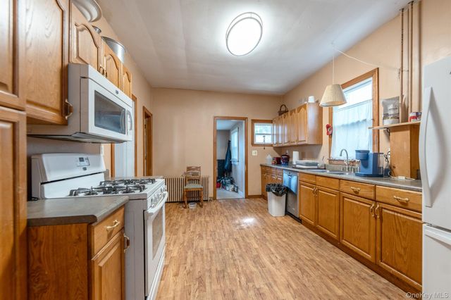 315 Washington Avenue, Kingston, NY 12401
