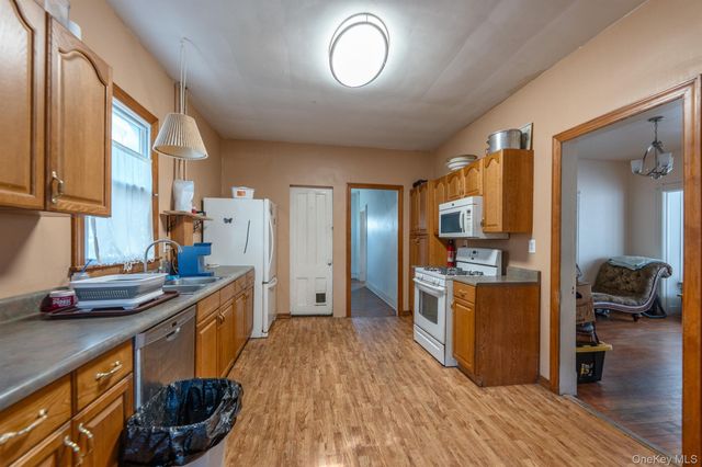 315 Washington Avenue, Kingston, NY 12401