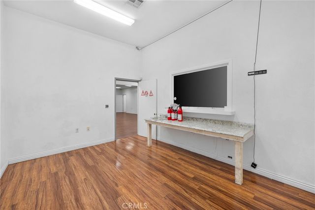 10511 S Western, Los Angeles, CA 90047