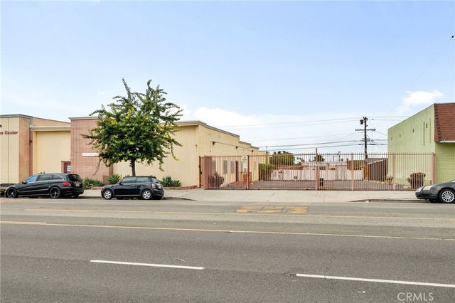 10511 S Western, Los Angeles, CA 90047