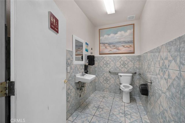 10511 S Western, Los Angeles, CA 90047