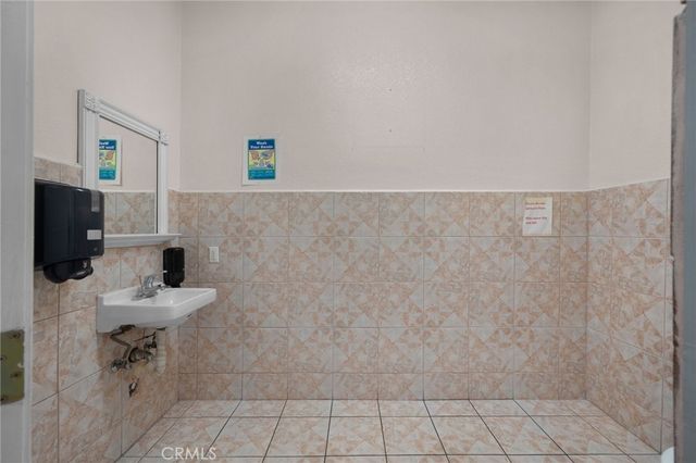 10511 S Western, Los Angeles, CA 90047