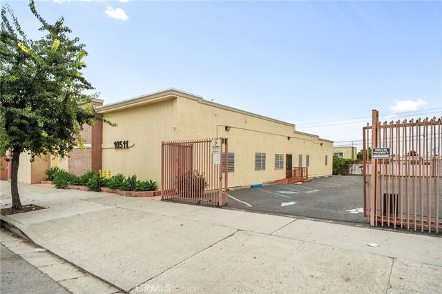 10511 S Western, Los Angeles, CA 90047