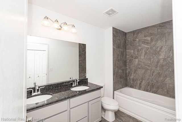 53188 Woodland Meadows Drive, Chesterfield Township, MI 48047