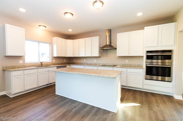 53188 Woodland Meadows Drive, Chesterfield Township, MI 48047