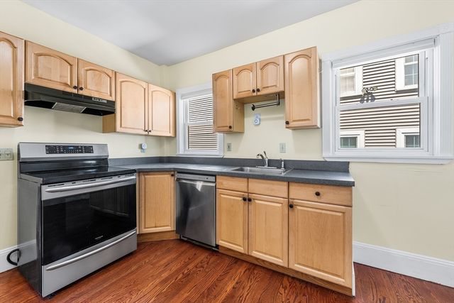 72 Winchester St, Medford, MA 02155