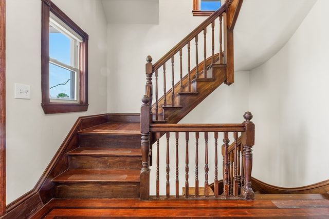 72 Winchester St, Medford, MA 02155