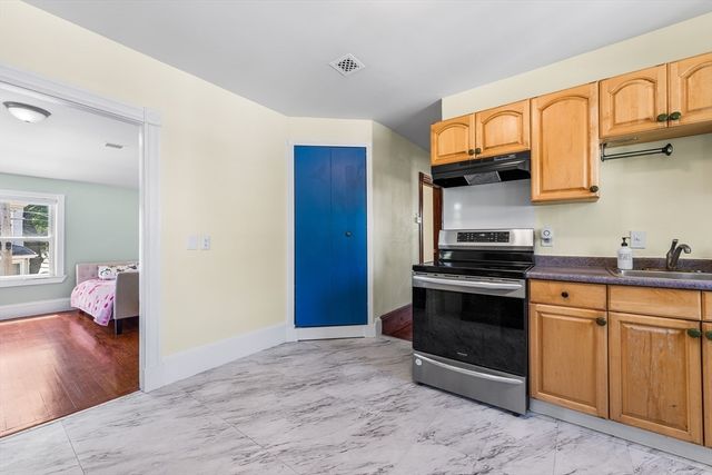 72 Winchester St, Medford, MA 02155