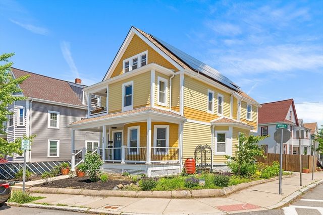 72 Winchester St, Medford, MA 02155