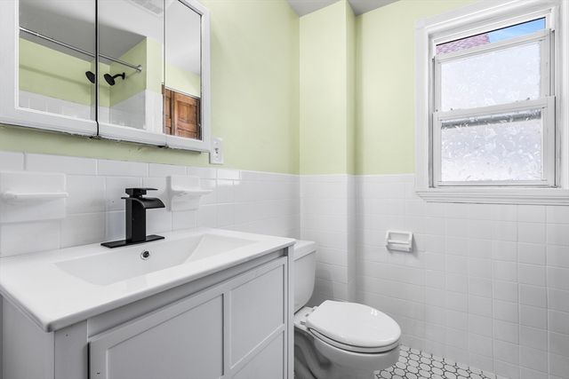 72 Winchester St, Medford, MA 02155