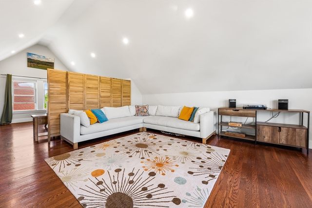 72 Winchester St, Medford, MA 02155