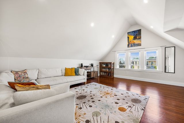 72 Winchester St, Medford, MA 02155