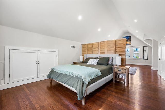 72 Winchester St, Medford, MA 02155