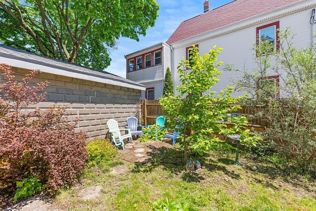 72 Winchester St, Medford, MA 02155