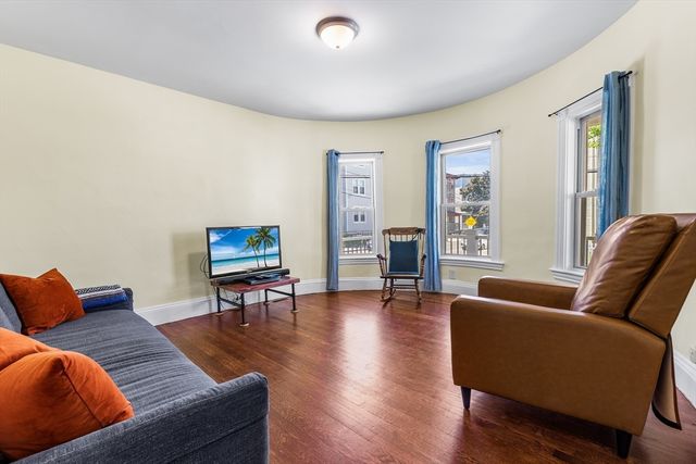 72 Winchester St, Medford, MA 02155