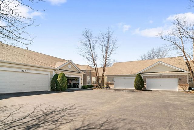 2370 Carillon Drive, Grayslake, IL 60030