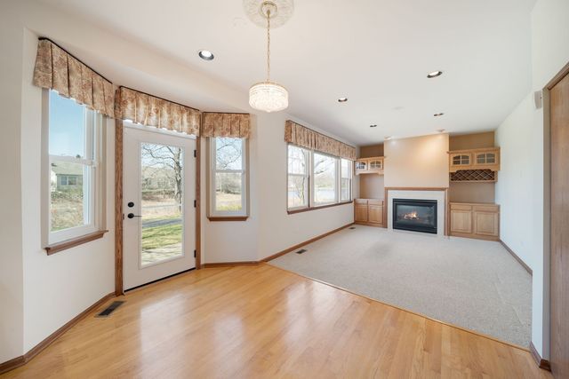 2370 Carillon Drive, Grayslake, IL 60030