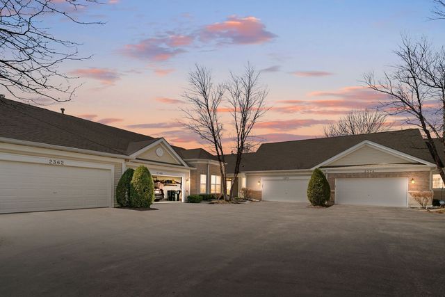 2370 Carillon Drive, Grayslake, IL 60030
