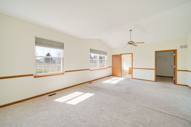 2370 Carillon Drive, Grayslake, IL 60030