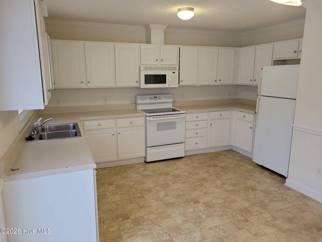 4145 Dudleys Grant Drive B, Winterville, NC 28590