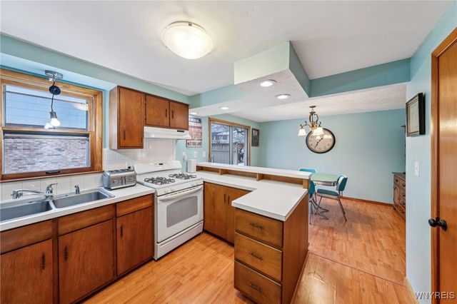 621 French Road R, Cheektowaga, NY 14227