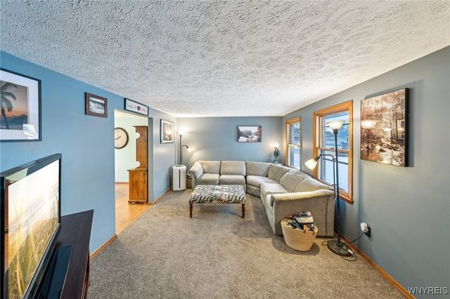 621 French Road R, Cheektowaga, NY 14227