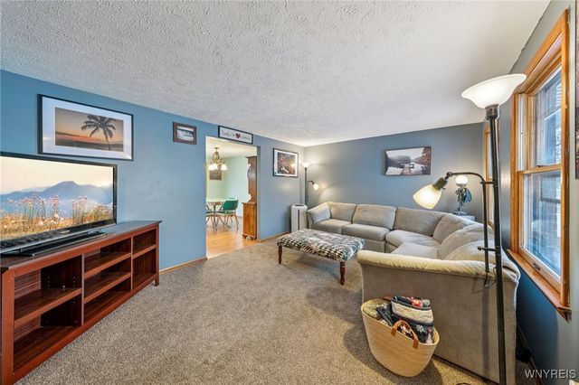 621 French Road R, Cheektowaga, NY 14227